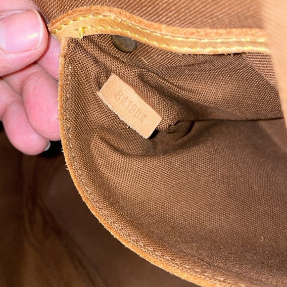 Authentic Louis Vuitton. Refurbished, bought from Vintage Boho Bags. - Picture 5 of 10